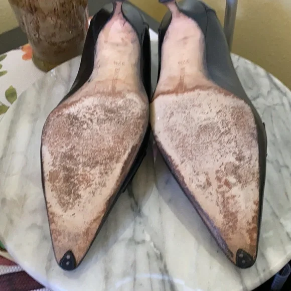 COPY - Manolo Blahnik Kitten Heels Pump - Picture 4 of 6